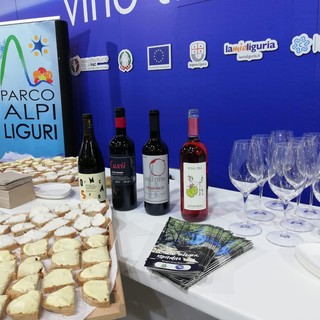 Vinitaly, il parco delle Alpi Liguri protagonista con la cucina bianca e i vini del Ponente