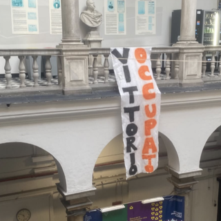 Liceo Vittorio Emanuele II-Ruffini, gli studenti occupano la scuola fino a giovedì: "Vogliamo risposte reali" Liceo Vittorio Emanuele II-Ruffini, gli studenti occupano la scuola fino a giovedì: "Vogliamo risposte reali"