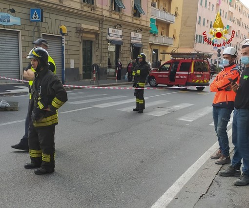 I vigili del fuoco di Genova Bolzaneto intervengono a Teglia per una fuga di gas