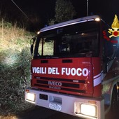 Incendio nella notte al Forte Geremia, intervento dei vigili del fuoco Incendio nella notte al Forte Geremia, intervento dei vigili del fuoco