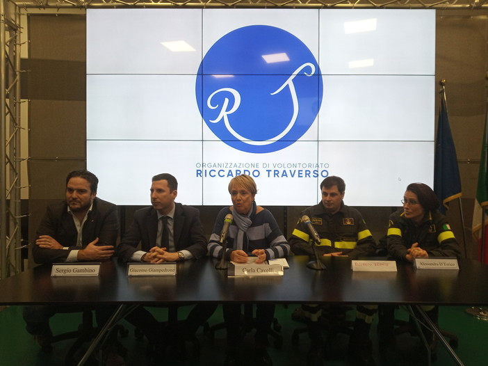 Onlus Riccardo Traverso: consegnata la donazione alle famiglie dei tre pompieri morti in servizio nell'alessandrino a novembre Onlus Riccardo Traverso: consegnata la donazione alle famiglie dei tre pompieri morti in servizio nell'alessandrino a novembre