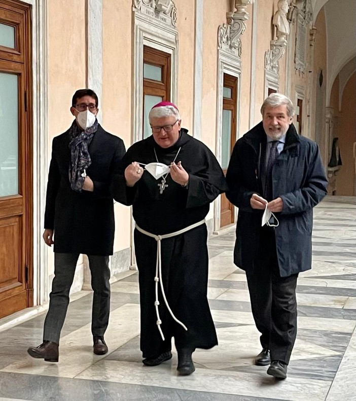 Visita augurale a Palazzo Tursi dell'Arcivescovo Tasca: &quot;Genova e la Chiesa legate dall'attenzione al bene comune&quot; (Foto)