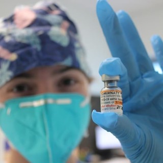 Coronavirus, in Liguria meno casi con meno tamponi nell'ultimo bollettino: 2.496 i nuovi positivi