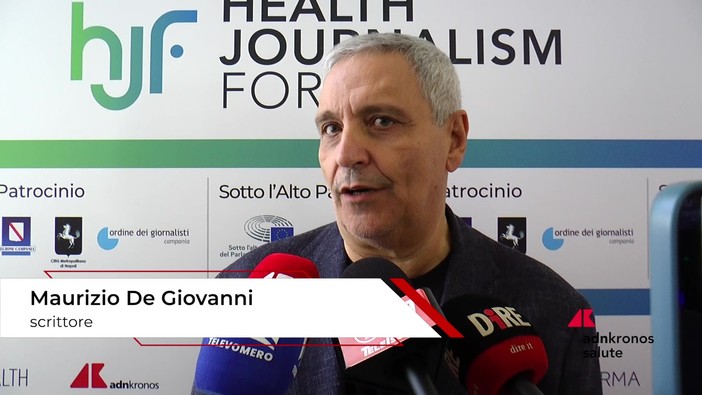 Salute, de Giovanni (scrittore): "La malattia è una storia, si vince con medici alleati e consapevolezza" Salute, de Giovanni (scrittore): "La malattia è una storia, si vince con medici alleati e consapevolezza"