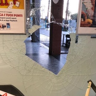 Chiavari: la polizia arresta gli autori di due furti nei negozi cittadini Chiavari: la polizia arresta gli autori di due furti nei negozi cittadini