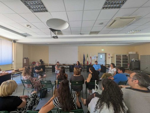 Valbisagno Smart, presentato un nuovo sportello che rafforza e integra la rete dei servizi per famiglie e minori della Valbisagno Valbisagno Smart, presentato un nuovo sportello che rafforza e integra la rete dei servizi per famiglie e minori della Valbisagno