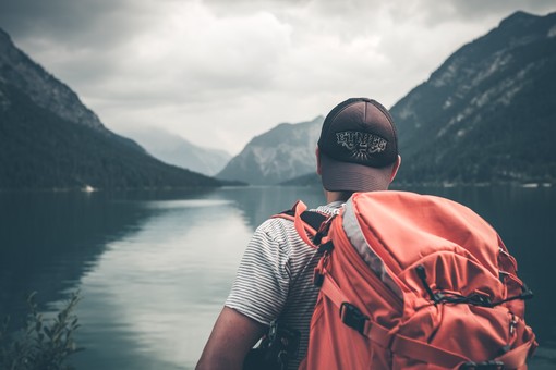 Viaggi da fare a 18 anni: le mete più richieste