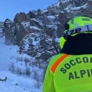 Valanga su fuoripista sopra Courmayeur, sciatori coinvolti Valanga su fuoripista sopra Courmayeur, sciatori coinvolti