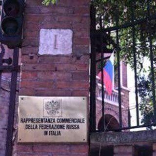 Russia, l'ambasciata: "Su Kaliningrad risponderemo con ogni mezzo. In Italia campagna stampa contro di noi" Russia, l'ambasciata: "Su Kaliningrad risponderemo con ogni mezzo. In Italia campagna stampa contro di noi"