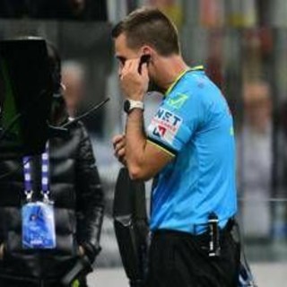 Pavlovic colpisce Simeone, arbitro assegna rigore: proteste in Milan-Torino