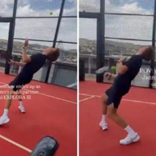 Sinner, il padel fa male: Jannik 'preso a pallate'