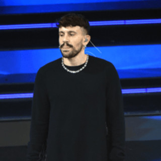 Sanremo 2026, Aiello chi è: la cover con Leo Gassmann
