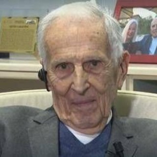 Garattini, la ricetta per vivere a lungo: "Bisogna allenare il cervello. E niente carne"