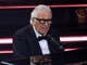 Peppino di Capri, il lungo applauso all'inizio dei funerali: tra i presenti anche De Laurentiis Peppino di Capri, il lungo applauso all'inizio dei funerali: tra i presenti anche De Laurentiis