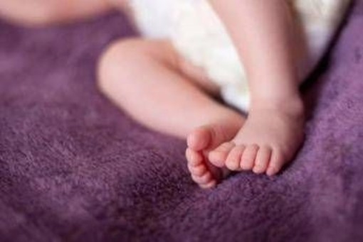 Salerno, parto da record: mamma ha 59 anni e papà 70, è nata Francesca Pia