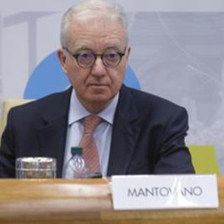 Truffa su Whatsapp, falsi messaggi attribuiti a Mantovano: la nota di Palazzo Chigi