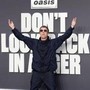 Oasis a Roma, Liam Gallagher scatenato sui social: le risposte (surreali) ai fan Oasis a Roma, Liam Gallagher scatenato sui social: le risposte (surreali) ai fan
