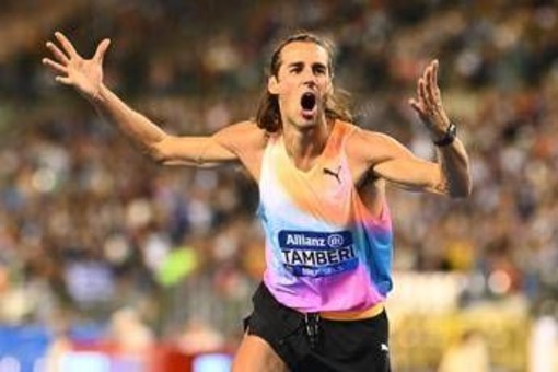 Ultimate Championship, un super Tamberi vince anche a Budapest: "Grazie al pubblico" Ultimate Championship, un super Tamberi vince anche a Budapest: "Grazie al pubblico"