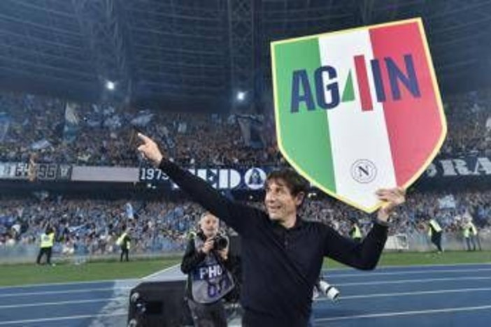 Conte: "Due anni di forti emozioni e grande passione, grazie di cuore Napoli"