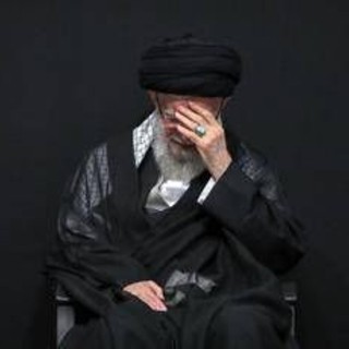 Figlio e successore di Khamenei "curato per mesi in Uk per impotenza": il documento degli 007 Usa