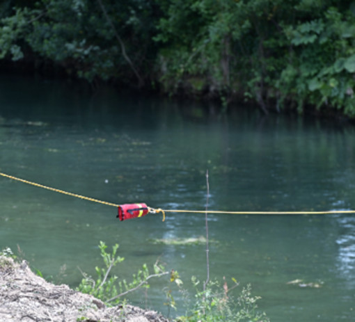 Rieti, ragazzo di 15 anni si tuffa nel fiume Velino e annega: recuperato il corpo