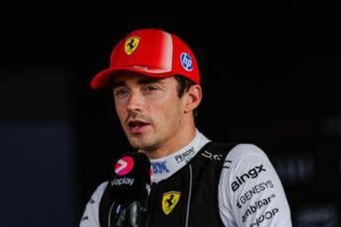 Leclerc, imprevisto prima di Singapore: il volo privato è in ritardo e guida per 4 ore Leclerc, imprevisto prima di Singapore: il volo privato è in ritardo e guida per 4 ore