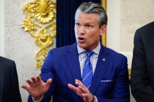 Iran-Usa, Teheran accusa: "Washington in guerra economica dopo aver esaurito armi ". Hegseth: "Non escludiamo ricorso ad attacchi militari" Iran-Usa, Teheran accusa: "Washington in guerra economica dopo aver esaurito armi ". Hegseth: "Non escludiamo ricorso ad attacchi militari"