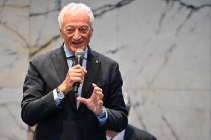 Conai premia Buonfiglio ad Eco per l'impegno ambientale Conai premia Buonfiglio ad Eco per l'impegno ambientale