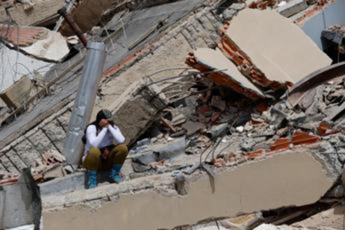 Terremoto in Venezuela, salgono a 2.295 i morti: sette giorni di lutto nazionale Terremoto in Venezuela, salgono a 2.295 i morti: sette giorni di lutto nazionale
