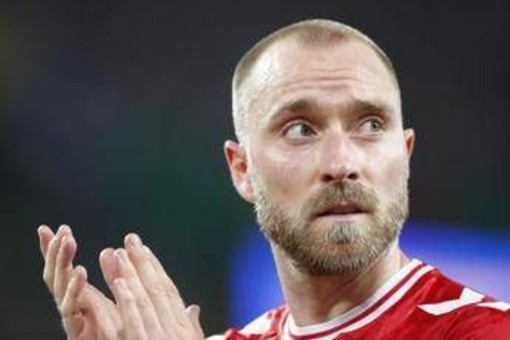 Eriksen rassicura dopo il malore: "Sto bene, ora penso alle vacanze con la mia famiglia" Eriksen rassicura dopo il malore: "Sto bene, ora penso alle vacanze con la mia famiglia"
