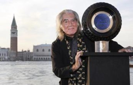 Addio a Fabrizio Plessi, visionario pioniere della videoarte Addio a Fabrizio Plessi, visionario pioniere della videoarte