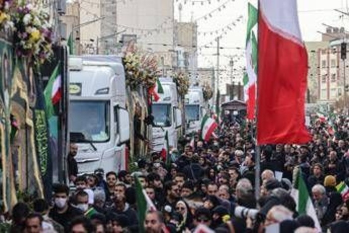 Iran, attivisti: "Più di 6.200 morti accertati nelle proteste". Impiccato uomo accusato di spionaggio per Israele Iran, attivisti: "Più di 6.200 morti accertati nelle proteste". Impiccato uomo accusato di spionaggio per Israele
