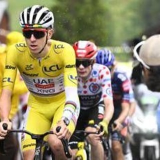 Tour de France, ad Arensman la diciannovesima tappa. Pogacar resta in giallo Tour de France, ad Arensman la diciannovesima tappa. Pogacar resta in giallo