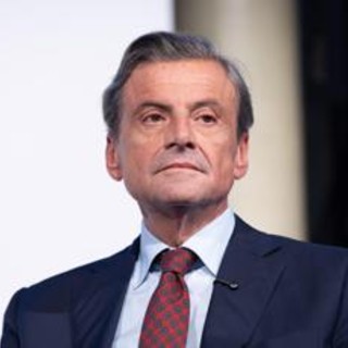 Ucraina-Russia, Calenda: "Putin pronto ad attacco limitato in Europa" Ucraina-Russia, Calenda: "Putin pronto ad attacco limitato in Europa"