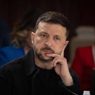 Ucraina, l'annuncio di Zelensky: "Avviati colloqui per possibile incontro con Putin" Ucraina, l'annuncio di Zelensky: "Avviati colloqui per possibile incontro con Putin"