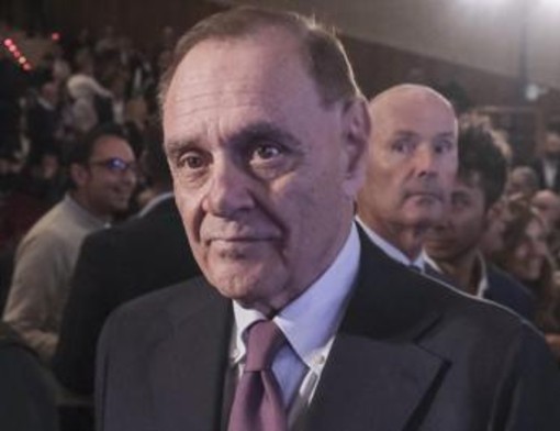Mastella: "A tutti chiedo di pregare per me. Anche io sono malato, spero di farcela"