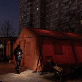 Ucraina, doppio fronte nei negoziati: Trump oggi vede Zelensky, Witkoff da Putin a Mosca