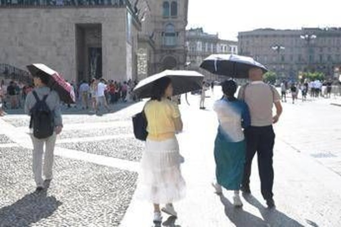 Caldo record e weekend di fuoco per l'Italia, ecco 5 mosse per difendersi Caldo record e weekend di fuoco per l'Italia, ecco 5 mosse per difendersi