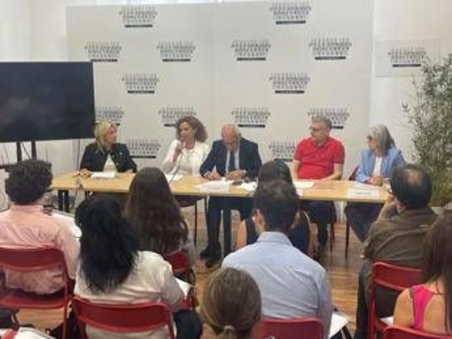 Tumori, oncologa Del Mastro: "Elacestrant importante nel cancro mammario metastatico" Tumori, oncologa Del Mastro: "Elacestrant importante nel cancro mammario metastatico"