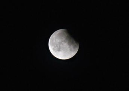 Eclissi lunare del 28 agosto, a che ora e dove vederla in Italia: la mappa e i consigli Eclissi lunare del 28 agosto, a che ora e dove vederla in Italia: la mappa e i consigli