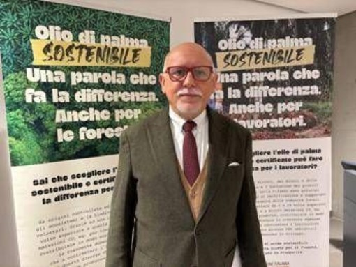 Alimentazione, esperto Donegani: "Olio di palma demonizzato, sostituirlo non porta benefici" Alimentazione, esperto Donegani: "Olio di palma demonizzato, sostituirlo non porta benefici"