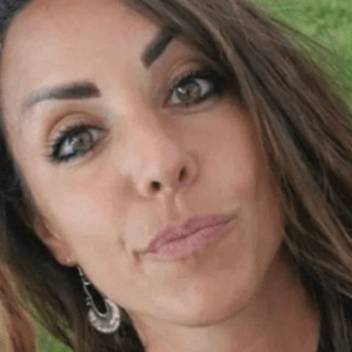 Ostia, 39enne muore dopo puntura di un ragno violini. Al via inchiesta: "Storia assurda, chiediamo giustizia" Ostia, 39enne muore dopo puntura di un ragno violini. Al via inchiesta: "Storia assurda, chiediamo giustizia"