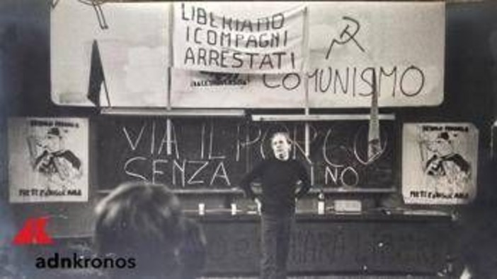 Dario Fo e l’attivismo politico nel '74, il fotografo Bordoni: "Nei miei scatti la sua magia" - Le immagini Dario Fo e l’attivismo politico nel '74, il fotografo Bordoni: "Nei miei scatti la sua magia" - Le immagini
