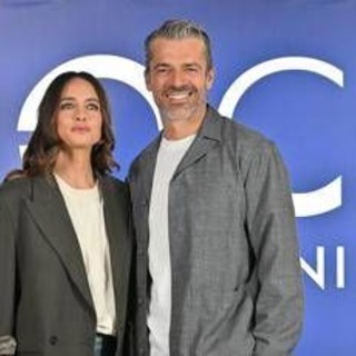 Ascolti tv, 'Doc - Nelle tue mani 4' debutta e vince la prima serata. Rai1 domina anche con 'Affari Tuoi' Ascolti tv, 'Doc - Nelle tue mani 4' debutta e vince la prima serata. Rai1 domina anche con 'Affari Tuoi'