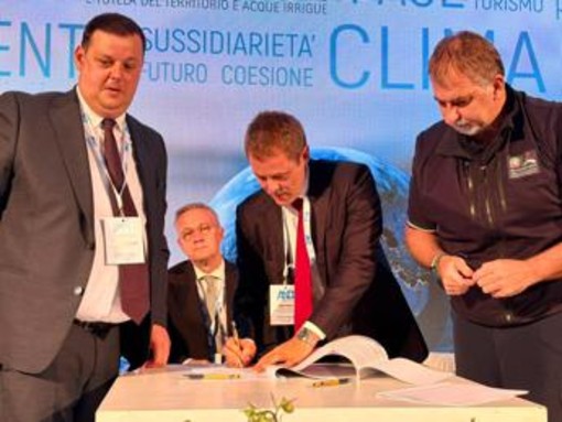 Aubac, Protezione civile, Anbi e Autorità Appennino Settentrionale firmano protocollo su frane e siccità Aubac, Protezione civile, Anbi e Autorità Appennino Settentrionale firmano protocollo su frane e siccità