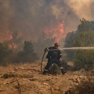 Incendio a Creta, morti due vigili del fuoco