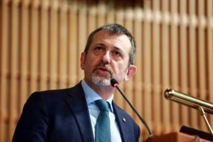 Caso Delmastro, fonti Commissione Antimafia: "Al via audizioni, sarà sentito anche ex sottosegretario" Caso Delmastro, fonti Commissione Antimafia: "Al via audizioni, sarà sentito anche ex sottosegretario"