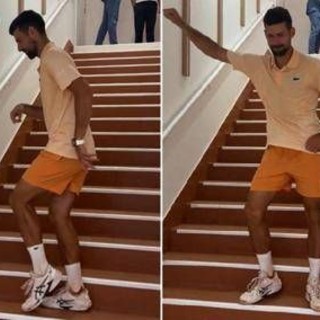 Djokovic come Michael Jackson al Roland Garros, moonwalk dopo la vittoria