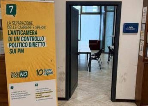 Referendum, il fronte del Sì all'attacco dell'Anm: propaganda nel Tribunale di Reggio Calabria Referendum, il fronte del Sì all'attacco dell'Anm: propaganda nel Tribunale di Reggio Calabria