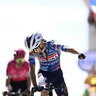 Paret-Peintre svetta sul Mont Ventoux, Pogacar resta leader